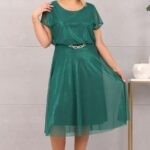 Kobieca sukienka błyszczący materiał zielona