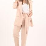 komplet-damski-garnitur-marynarka-spodnie-bezowy (4)