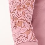 sukienka-z-koronkowymi-rekawami-pudrowa (4)