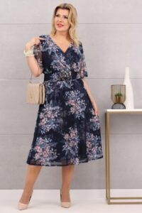 Wzorzysta sukienka rozkloszowana z paskiem granatowe kwiaty