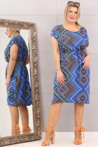 Sukienka letnia w orientalny wzór midi niebieska plus size