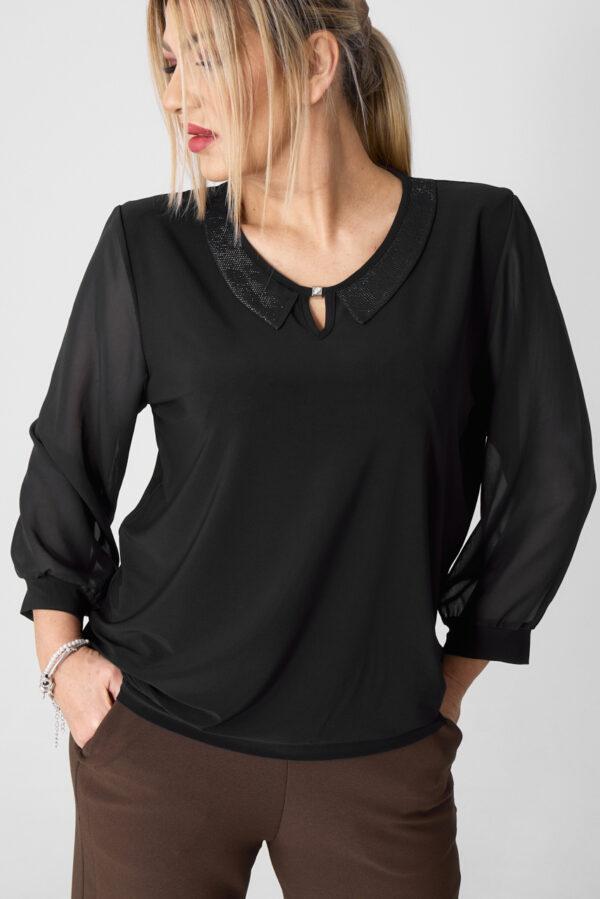 Bluzka plus size czarna z kołnierzykiem – moda dla puszystych kobiet