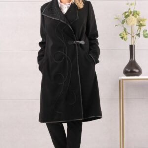 czarny elegancki płaszcz