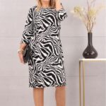 Prosta sukienka cekiny zebra biała
