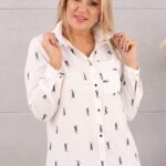 Elegancka biała koszula damska z kołnierzykiem