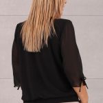 bluzka-damska-z-zabotem-czarna (3)