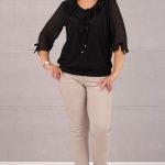 bluzka-damska-z-zabotem-czarna (5)