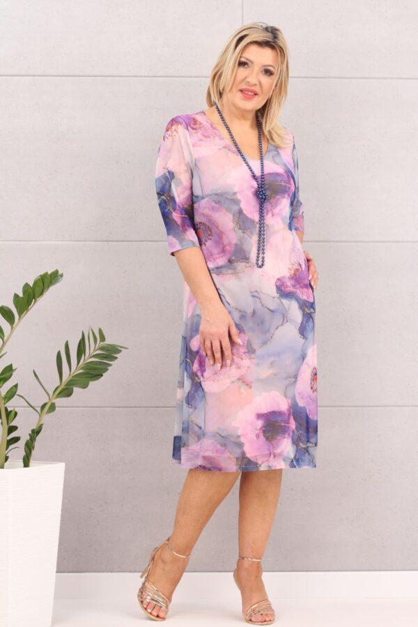 Elegancka sukienka rozkloszowana we wzory kwiatowe różowa