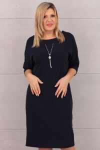 Elegancka sukienka z wisiorem granatowa