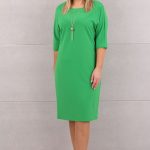 Elegancka sukienka z naszyjnikiem jasnozielona