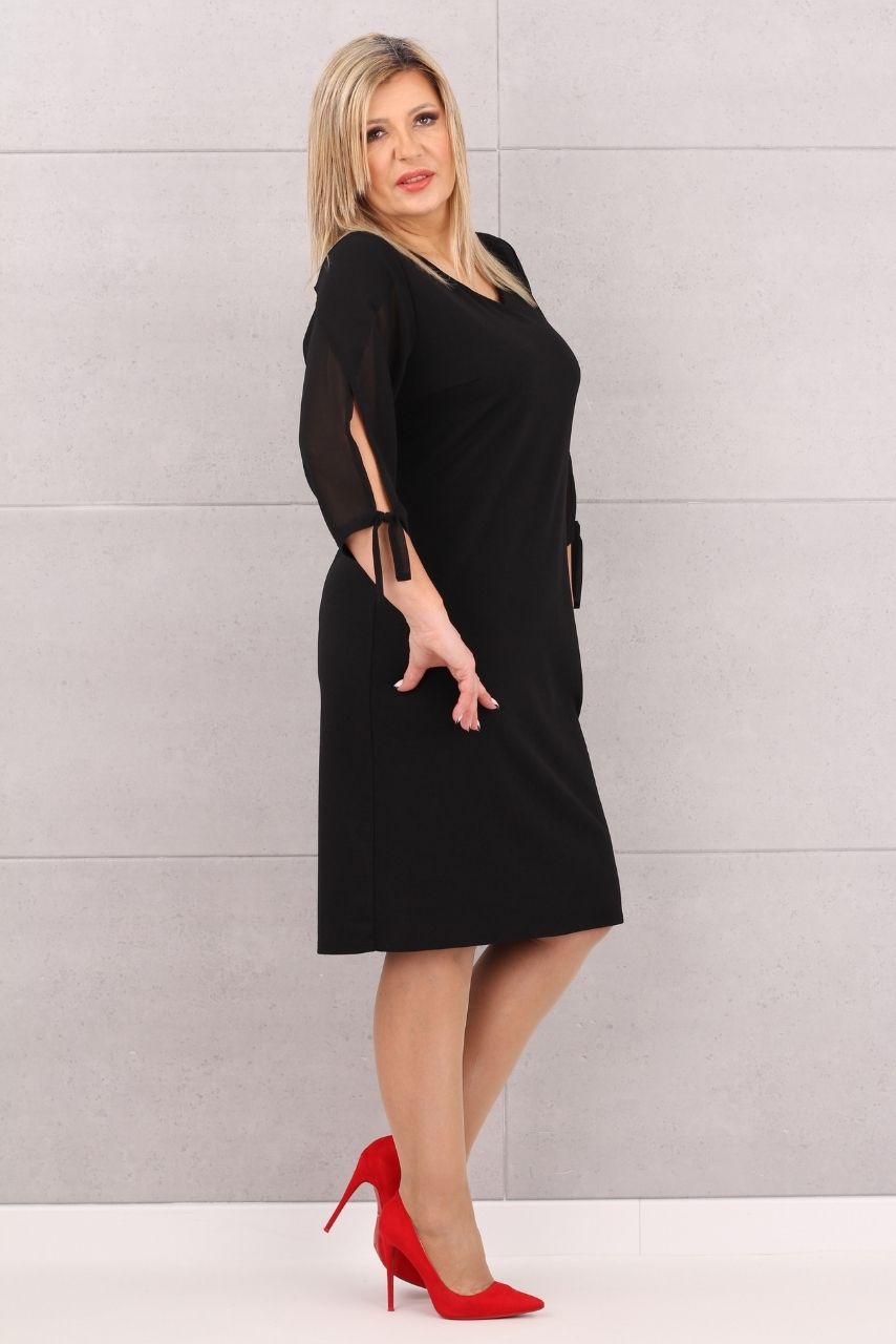 Kobieca sukienka z szyfonowymi rękawami czarna