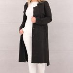 Lekki płaszcz damski z paskiem czarny