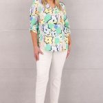 Bluzka z zakładanym dekoltem kolorowa w kwiaty