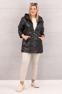 Czarna kurtka damska pikowana przejściowa