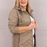 Lekka kurtka przejściowa z marszczeniem beżowa