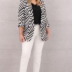 Czarno-biała marynarka damska we wzory