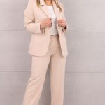 Luźny elegancki garnitur damski beżowy