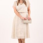 bezowa-sukienka-z-siateczki-z-lancuszkiem (8)