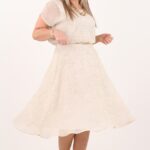 bezowa-sukienka-z-siateczki-z-lancuszkiem (9)