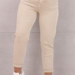 bezowe-jeansy-damskie-z-paskiem (1)