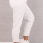biale-jeansy-damskie-z-paskiem (4)