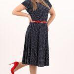 granatowa-sukienka-w-biale-kropki-z-paskiem (1)