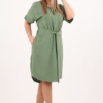 luzna-sukienka-wiazana-w-talii-zielona (2)