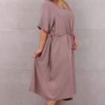 Sukienka ściągana w pasie brudny róż