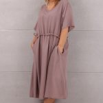 Sukienka ściągana w pasie brudny róż