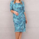 Niebieska sukienka ściągana w pasie rozeta