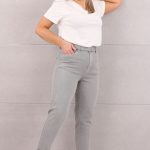 Luźne szare spodnie jeansowe