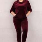 Welurowy komplet dresowy bordowy