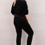 welurowe-dresy-damskie-czarne (6)