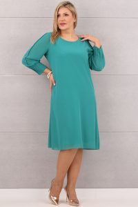 Zielona szyfonowa sukienka z ozdobnym rękawem