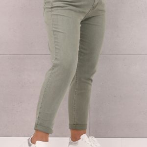 zielone-jeansy-damskie-z-paskiem (4)