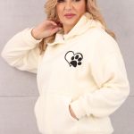 bluza-damska-z-kapturem-wzor-serce-lapka-biala (4)