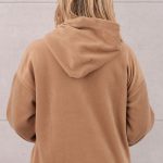 bluza-damska-z-kapturem-wzor-serce-lapka-brazowa (2)