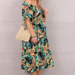 czarna-dluga-sukienka-letnia-plus-size-w-liscie (10)