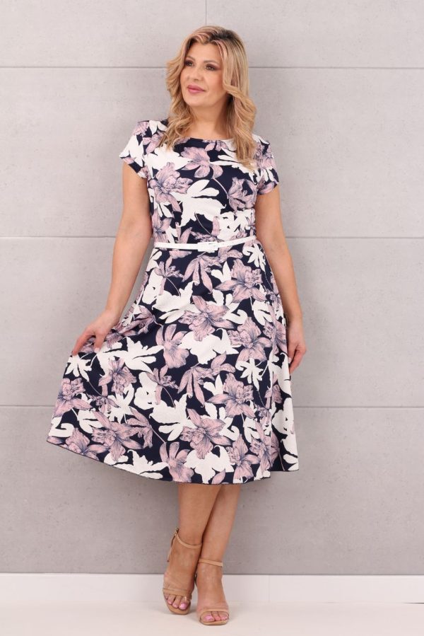 Granatowa sukienka w różowe kwiaty z paskiem