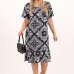 granatowa-sukienka-z-ornamentem-i-falbaną (6)