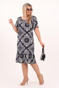 Granatowa sukienka z ornamentem i falbaną