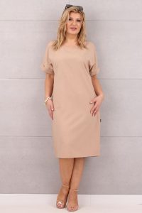 Letnia sukienka z kieszeniami beżowa