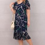 Sukienka z plisą na dole w zielonym wzorze