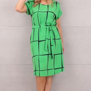 Zielona sukienka w kratę z paskiem w talii