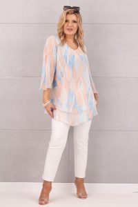 Zwiewna szyfonowa tunika beżowa w niebieskie wzory