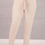 bezowe-spodnie-z-wiazaniem-w-pasie (5)