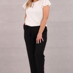 czarne spodnie z wiązaniem w pasie