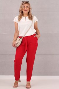 czerwone spodnie z wiązaniem w pasie