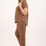 komplet-damski-bluzka-i-spodnie-brazowy (3)