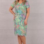 Prosta elegancka sukienka zielona